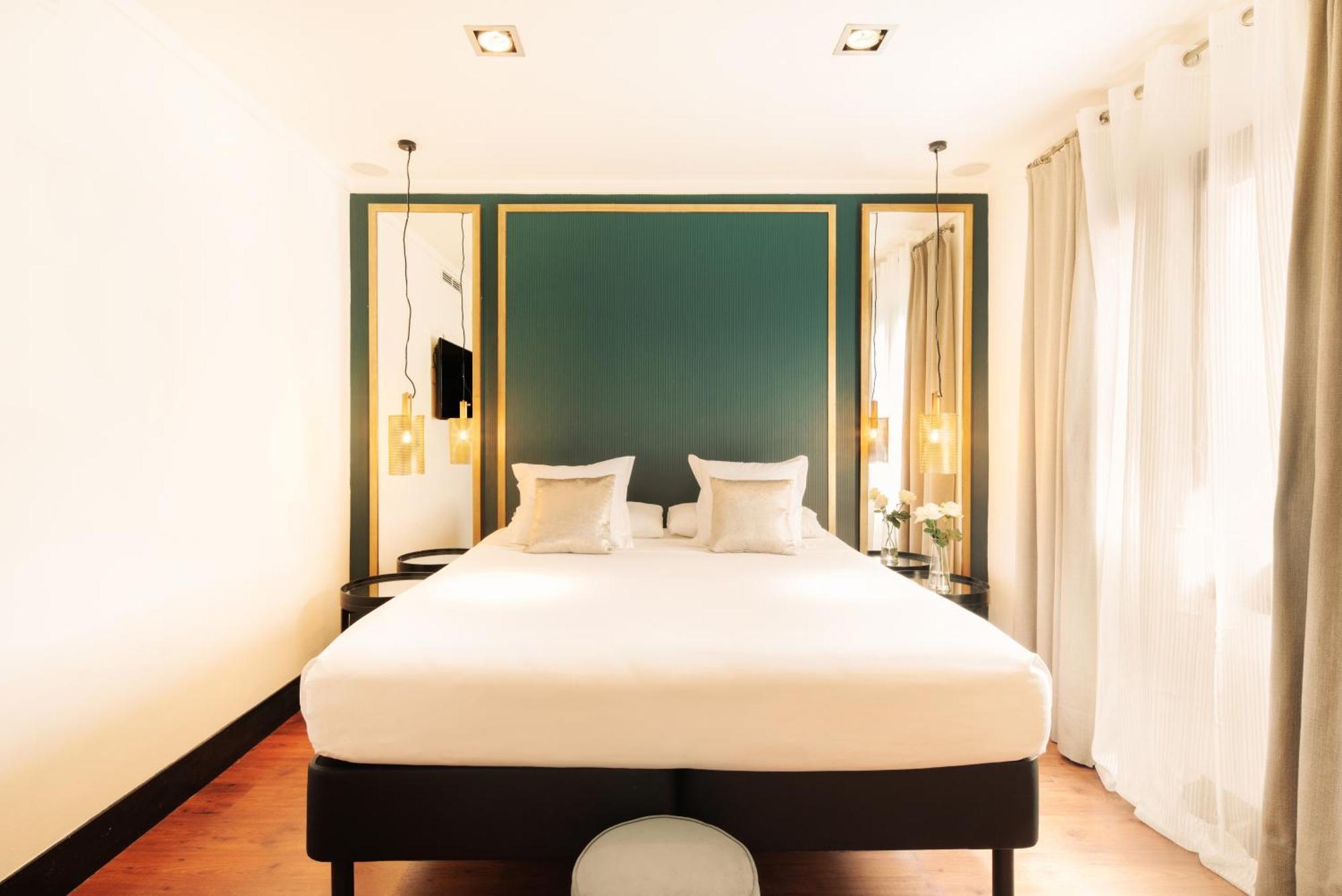 Отель La Franca Travellers Adults Only Барселона Экстерьер фото