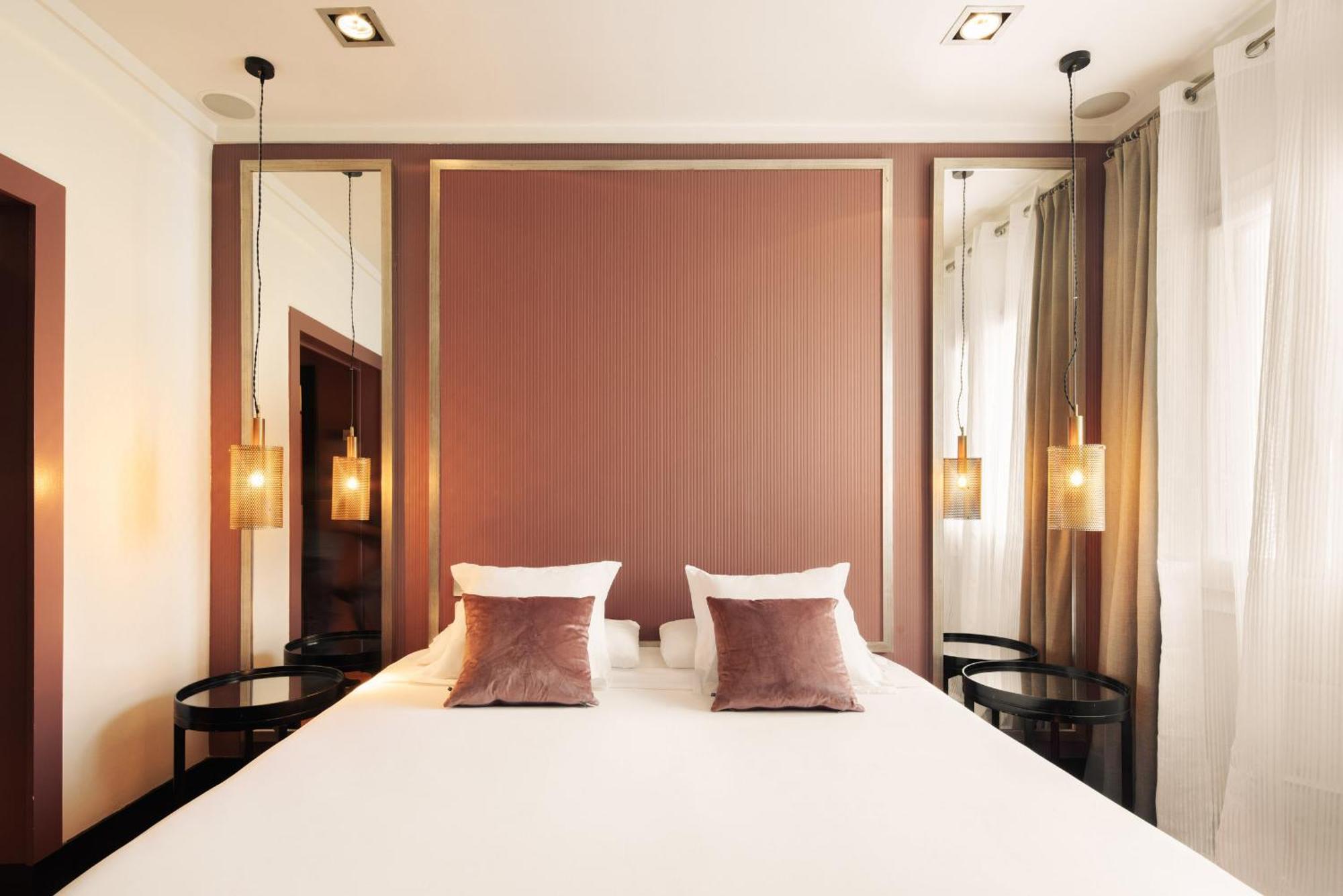 Отель La Franca Travellers Adults Only Барселона Экстерьер фото